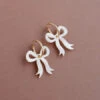 Mini Bow Hoops Cream -Wolf & Moon 2b036ec2 da1b 440c b56d 14a004003af1
