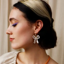 Cream Mini Bow Hoops Gold Hoops -Wolf & Moon 9b909da4 bdaf 440c 8fb6 866445074fb2