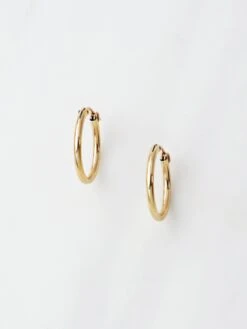 Wolf & Moon Gold-Filled Hoops 17 Wolf & Moon Gold-Filled Hoops -Wolf & Moon Gold filled hoops 22mm front