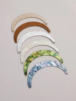 Wolf & Moon Meadow Headpiece In White -Wolf & Moon bandcolours b27547e4 00ef 4b01 bad3 65355d3291d3