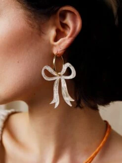 Wolf & Moon Bow Hoops In Cream -Wolf & Moon bow hoops cream model 3