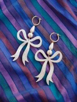 Wolf & Moon Bow Statement Hoops In Cream