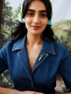 Wolf & Moon Carrot Pin 9 Wolf & Moon Carrot Pin -Wolf & Moon carrot pin model 1