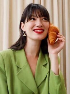 Wolf & Moon Croissant Hoops -Wolf & Moon croissant hoops gold model 5