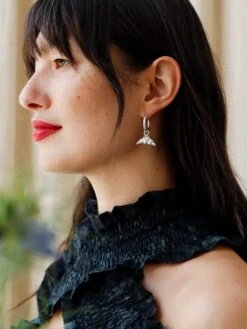 Wolf & Moon Croissant Hoops -Wolf & Moon croissant hoops silver model 2