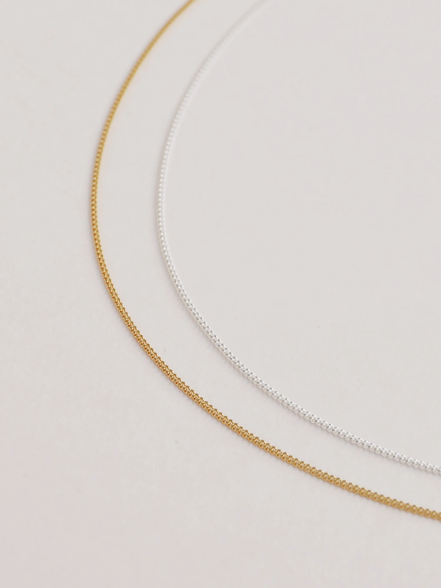 Wolf & Moon Fine Curb Chain 3 Wolf & Moon Fine Curb Chain