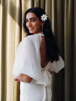 Wolf & Moon Meadow Comb Set In Yellow -Wolf & Moon dahlia comb white model 1 227e87c6 1bf3 4a8e b79e 019e4ce33408