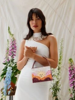 Wolf & Moon Day To Night Bag -Wolf & Moon daytonight bag model 4