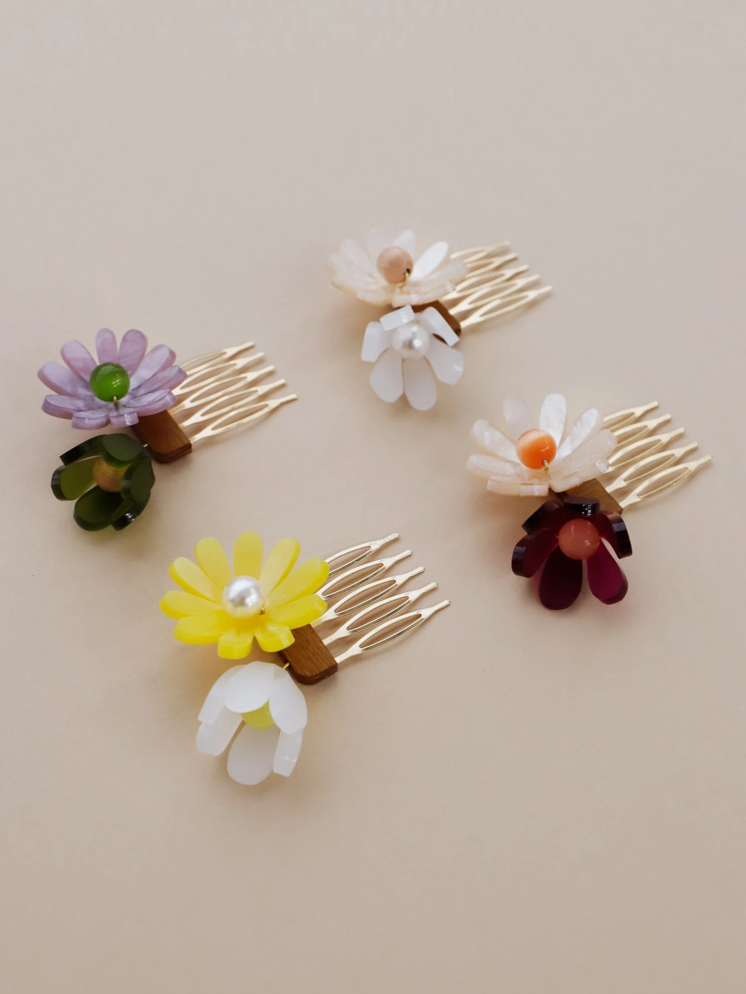 Wolf & Moon Double Daisy Hair Comb 13 Wolf & Moon Double Daisy Hair Comb - Image 11
