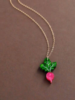 Radish Necklace -Wolf & Moon ea54ec02 5330 41f3 a6ea c552895e6ea7