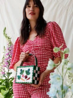 Wolf & Moon Five-a-Day Bag 15 Wolf & Moon Five-a-Day Bag -Wolf & Moon fiveaday bag model 4