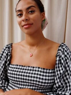 Wolf & Moon -Wolf & Moon grapefruit necklace model 1