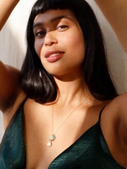 Wolf & Moon Kara Necklace -Wolf & Moon kara necklace model 1