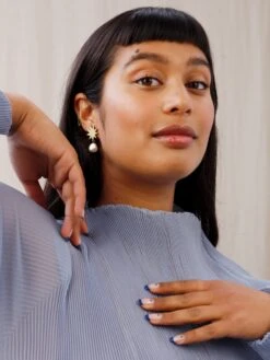 Wolf & Moon Kara Studs - Clip On -Wolf & Moon kara studs model 1 4999594f a495 490b 9c17 efba669522a7