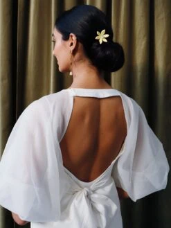 Wolf & Moon Meadow Comb Set In Yellow -Wolf & Moon lily comb yellow model 1 76e98500 7359 430b 8d48 fa9fd2cdb8f2