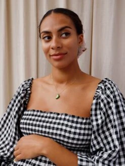 Wolf & Moon Lime Slice Necklace -Wolf & Moon lime necklace model 2 e96c04b4 3682 42c2 9bde d62fb402b234