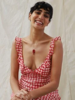 Wolf & Moon Lobster Necklace -Wolf & Moon lobster necklace model 4