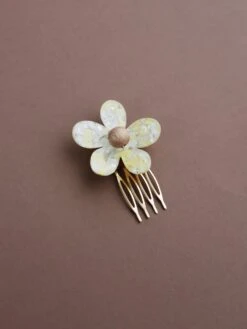 Wolf & Moon Blossom Hair Comb 17 Wolf & Moon Blossom Hair Comb -Wolf & Moon meadow hair slide blossom yellow speckle 1