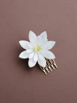 Wolf & Moon Dahlia Hair Comb 19 Wolf & Moon Dahlia Hair Comb -Wolf & Moon meadow hair slide dahlia white 1
