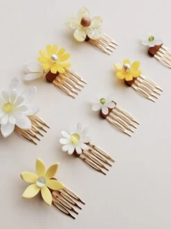 Wolf & Moon Meadow Comb Set In Yellow -Wolf & Moon meadow set yellow lifestyle 1