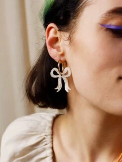 Wolf & Moon Mini Bow Hoops In Cream -Wolf & Moon mini bow hoops cream model 3