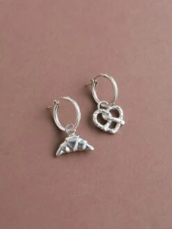 Wolf & Moon Pastry Set No. 1 10 Wolf & Moon Pastry Set No. 1 -Wolf & Moon mismatchset silver lifestyle 1