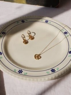 Wolf & Moon Pretzel Necklace -Wolf & Moon mixed props 1