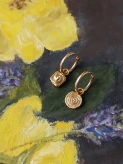 Wolf & Moon Pastry Set No. 2 -Wolf & Moon mixed props 4 2e021b57 ce10 434f beeb c11e09e0ec2e