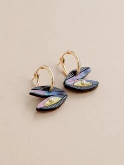 Wolf & Moon Mussel Hoops 13 Wolf & Moon Mussel Hoops -Wolf & Moon mussel hoops lifestyle 3 e1156f8b 9af4 424d b97f 7a3cbe204433