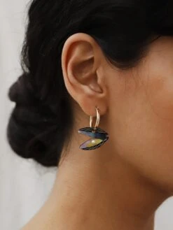 Wolf & Moon Mussel Hoops 15 Wolf & Moon Mussel Hoops -Wolf & Moon mussel hoops model 3