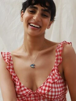 Wolf & Moon Mussel Necklace 16 Wolf & Moon Mussel Necklace -Wolf & Moon mussel necklace model 5