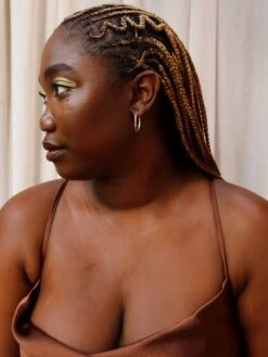 Wolf & Moon Gold-Filled Oval Hoops -Wolf & Moon oval hoop gf 29 model 1