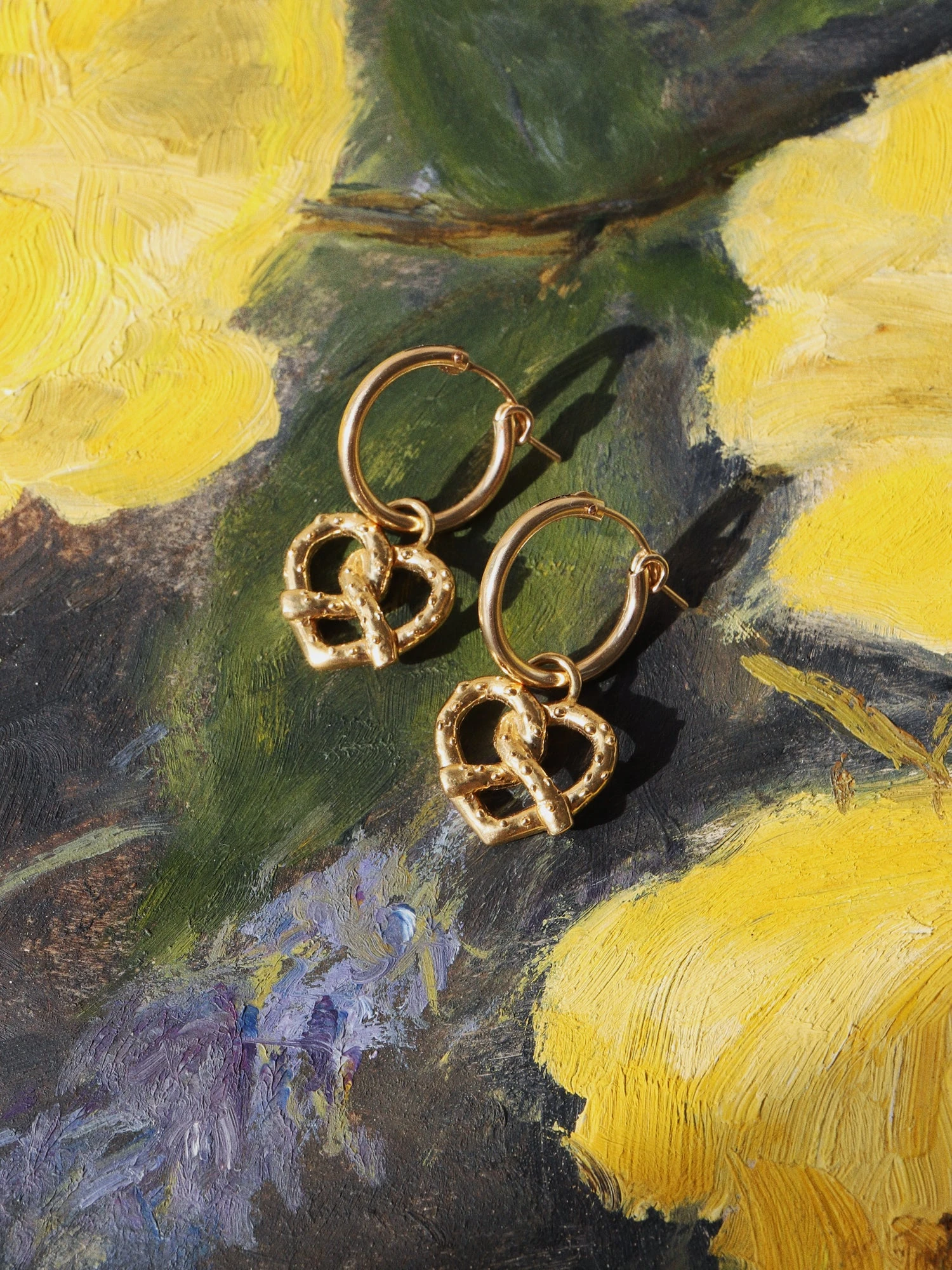 Wolf & Moon Pretzel Hoops 9 Wolf & Moon Pretzel Hoops - Image 7