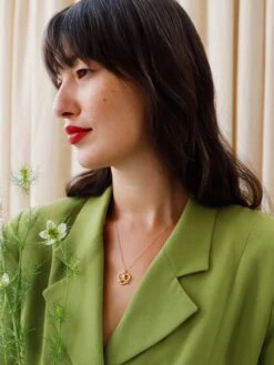 Wolf & Moon Pretzel Necklace -Wolf & Moon pretzel necklace gold model 4