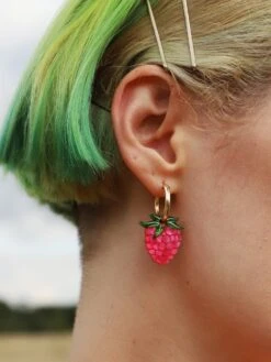 Wolf & Moon Raspberry Hoops 14 Wolf & Moon Raspberry Hoops -Wolf & Moon raspberry hoops model 3