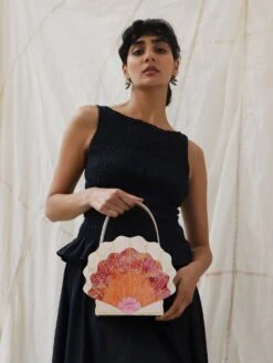 Wolf & Moon Scallop Shell Bag In Sunset -Wolf & Moon shell bag sunset model 1