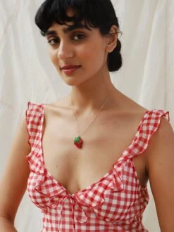 Wolf & Moon Tomato Necklace 14 Wolf & Moon Tomato Necklace -Wolf & Moon tomato necklace model 1