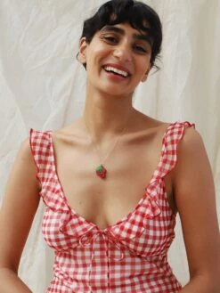 Wolf & Moon Tomato Necklace 13 Wolf & Moon Tomato Necklace -Wolf & Moon tomato necklace model 5