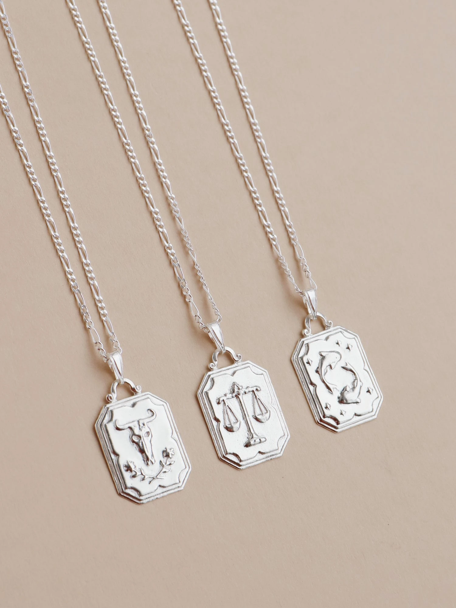 Wolf & Moon Zodiac Necklace - Silver 8 Wolf & Moon Zodiac Necklace - Silver - Image 6